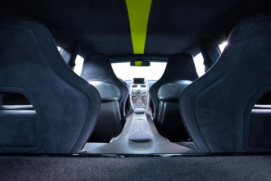Интерьер Aston Martin Rapide AMR 2017 года  (фото 25 из 32)